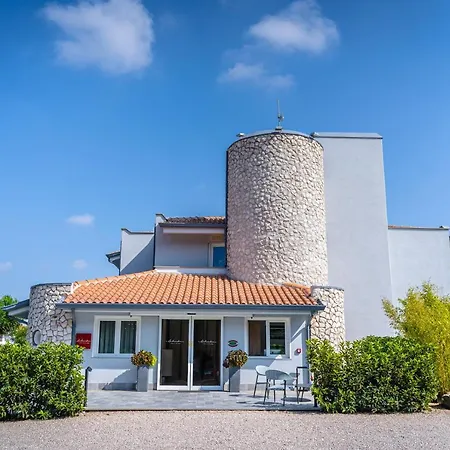 Western Otel Sabaudia