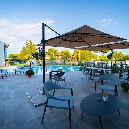 Western Otel 4*