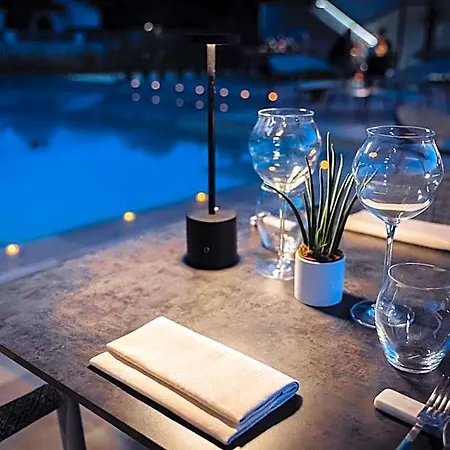 Western Hotell 4*